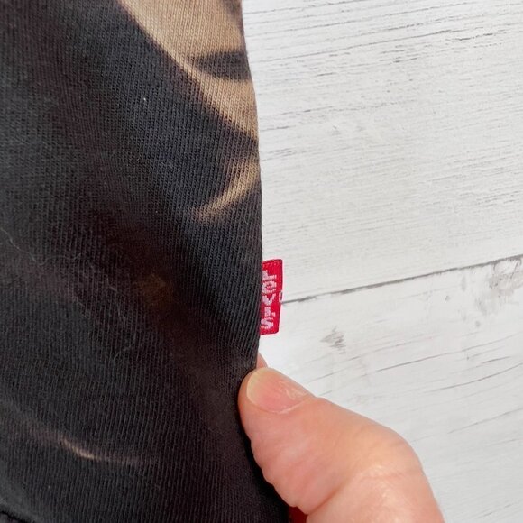 Levis Top SZ XS Black The Perfect Tee Bleached Logo Cactus Flower Short Sleeve - Picture 7 of 14